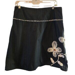 PARANA BLACK SIZE 8 SKIRT EMBROIDERED FLOWERS BOHEMIAN HANDCRAFTED 100% COTTON